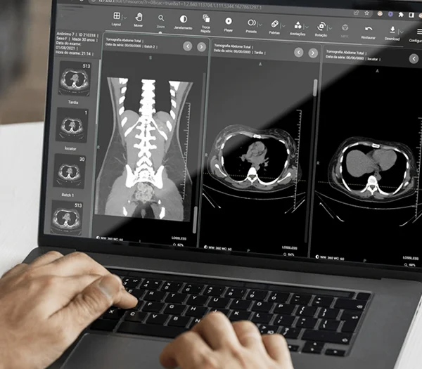 Stak Tecnologia clinical integration system in use